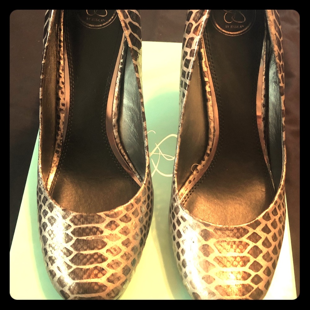 JS by Jessica Simpson Oscar Heels Size 10